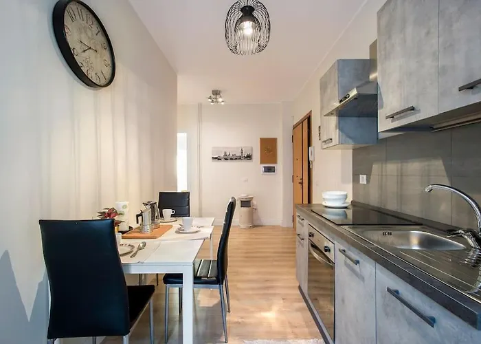 Moderno Tuscolana 2 Bdr And Living Metro A Appartement Rome