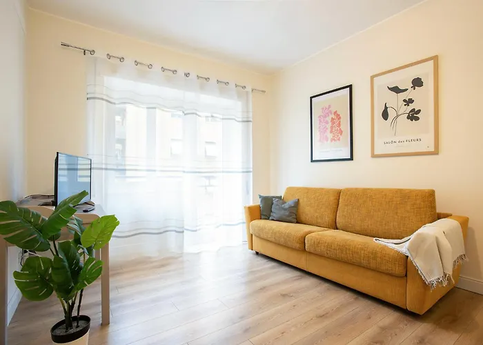 Moderno Tuscolana 2 Bdr And Living Metro A Appartement