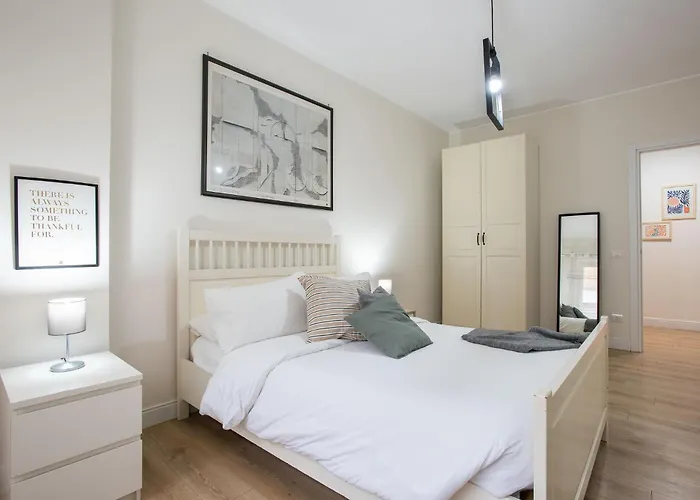 Moderno Tuscolana 2 Bdr And Living Metro A
