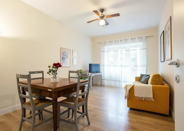 Moderno Tuscolana 2 Bdr And Living Metro A